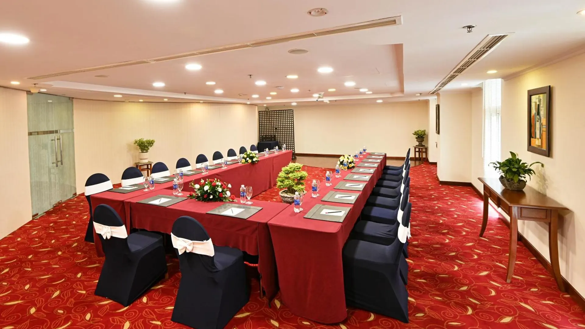 Hotel Grand Saigon Ho Chi Minh 5*,